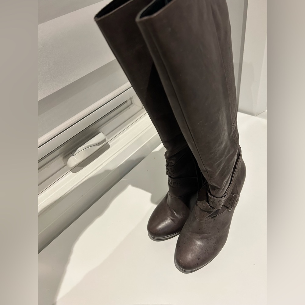 Gi Anni Italian Real Leather Boots SIZE 39 (size 7.5-8.0)
